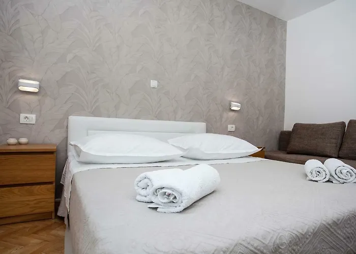 Makarana * Макарська