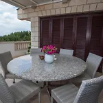 Appartement Makarana *
