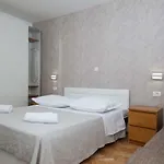 Makarana * Makarska