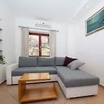 Appartement Makarana *