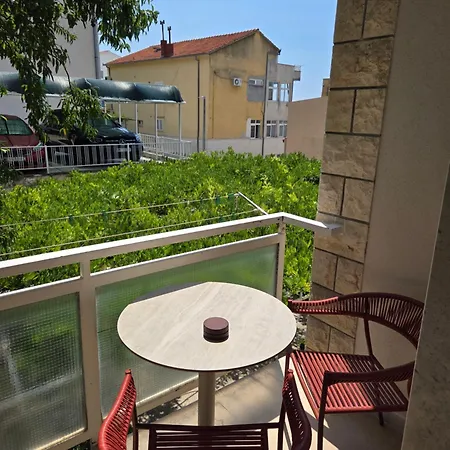 Makarana Appartement Makarska