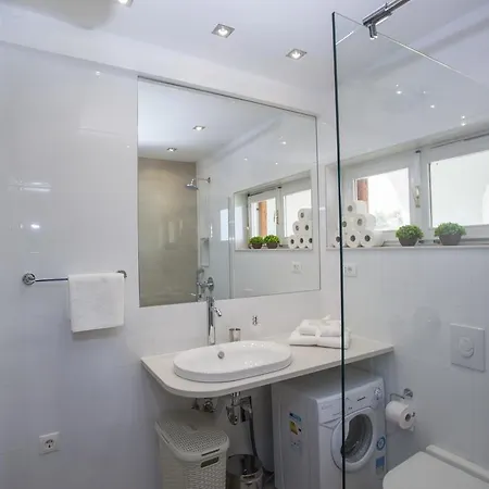 Appartement Makarana *